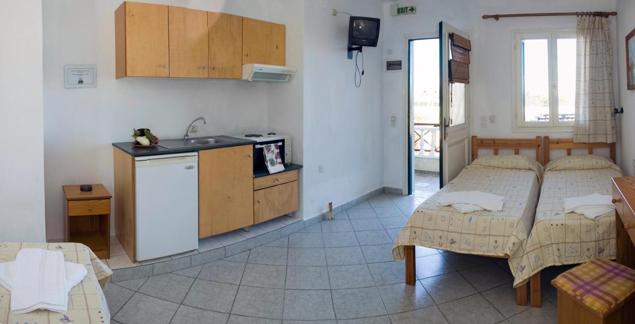 Alexandros Rooms & Studios Skopelos stad Exteriör bild
