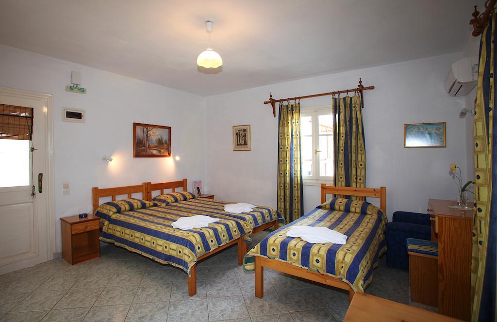 Alexandros Rooms & Studios Skopelos stad Exteriör bild