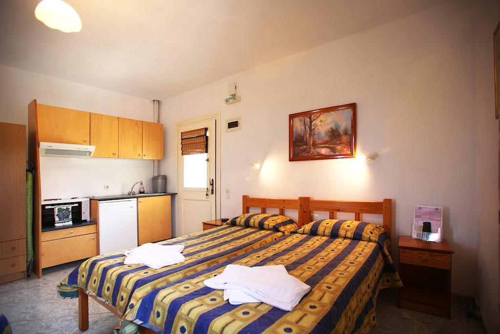 Alexandros Rooms & Studios Skopelos stad Exteriör bild