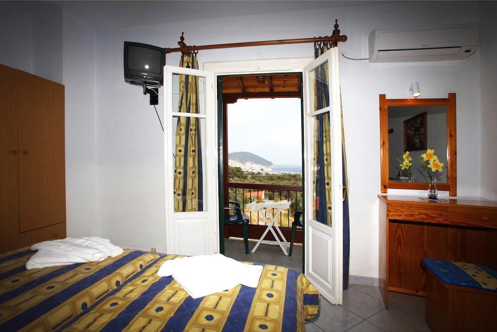 Alexandros Rooms & Studios Skopelos stad Rum bild