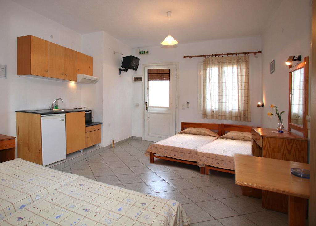 Alexandros Rooms & Studios Skopelos stad Rum bild