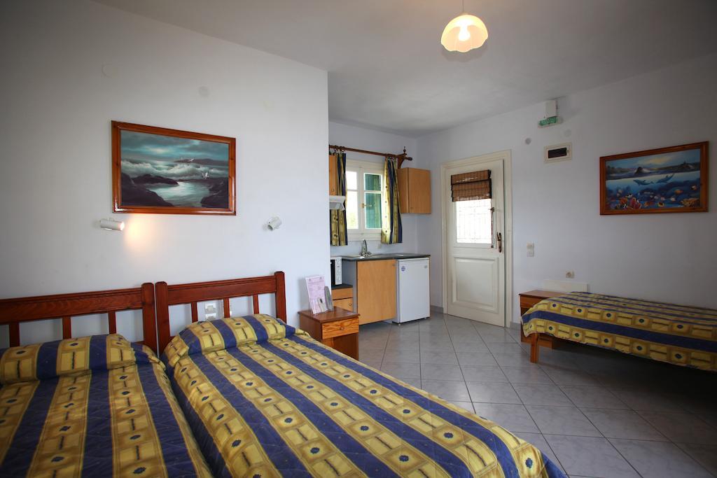 Alexandros Rooms & Studios Skopelos stad Exteriör bild