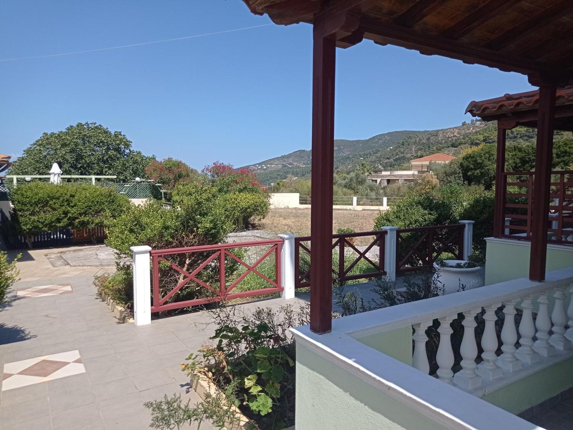 Alexandros Rooms & Studios Skopelos stad Exteriör bild