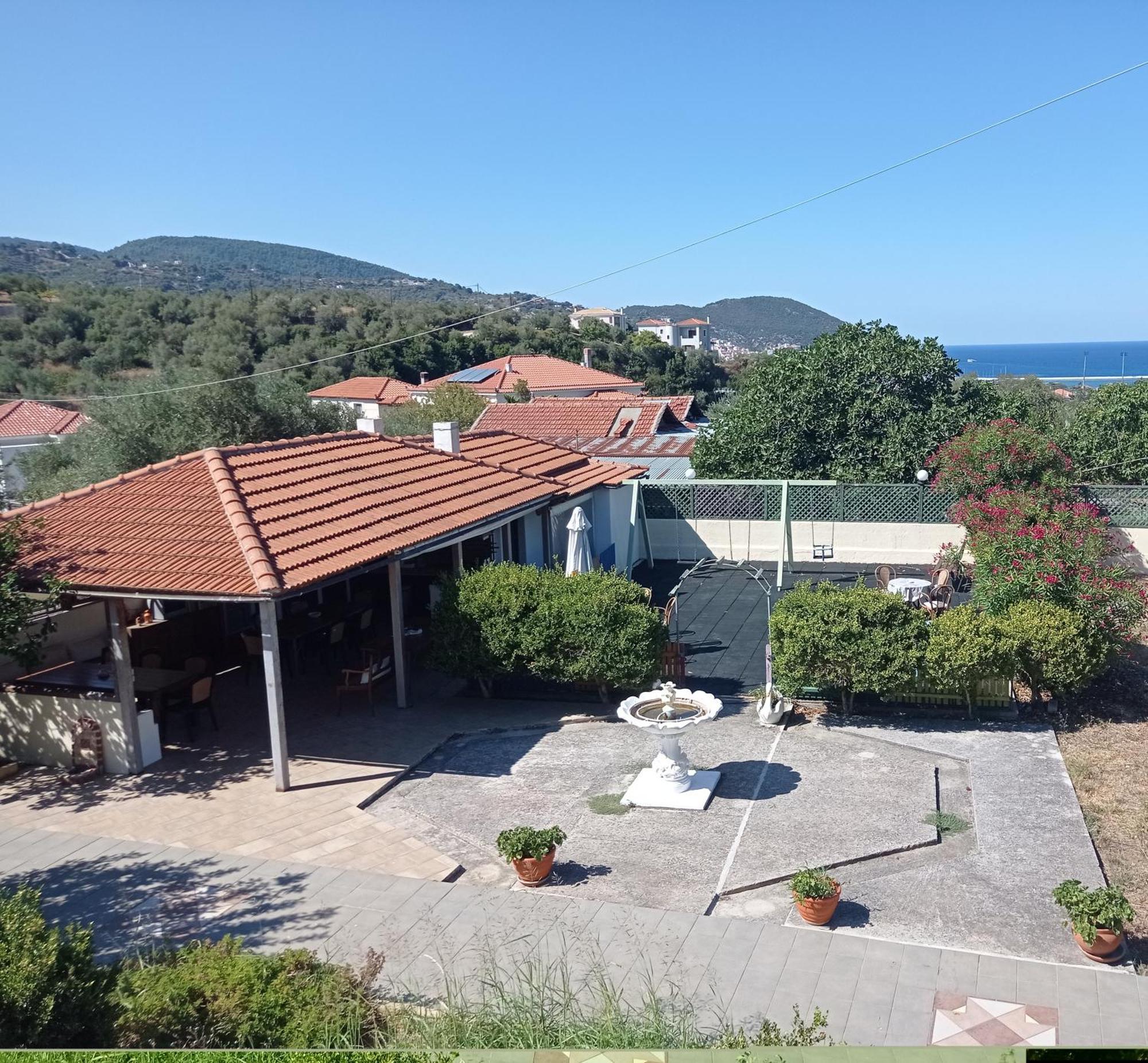 Alexandros Rooms & Studios Skopelos stad Exteriör bild