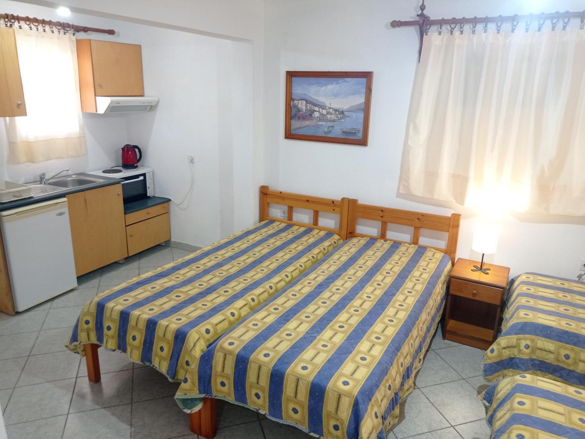 Alexandros Rooms & Studios Skopelos stad Exteriör bild